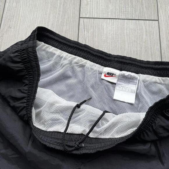 Vintage Nike Mesh-Lined Nylon Shorts Solo Swoosh Logo 90s Y2K 6” Mens Size L VTG - Picture 3 of 10